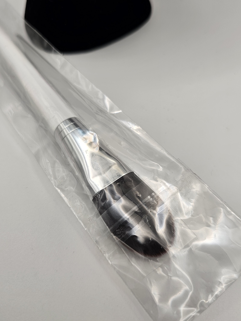 NEW Clinique 6" Foundation Brush